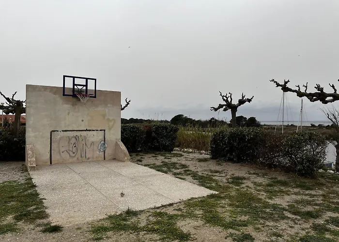 Maisonnette Au Bord Du Lac Marin Port Leucate