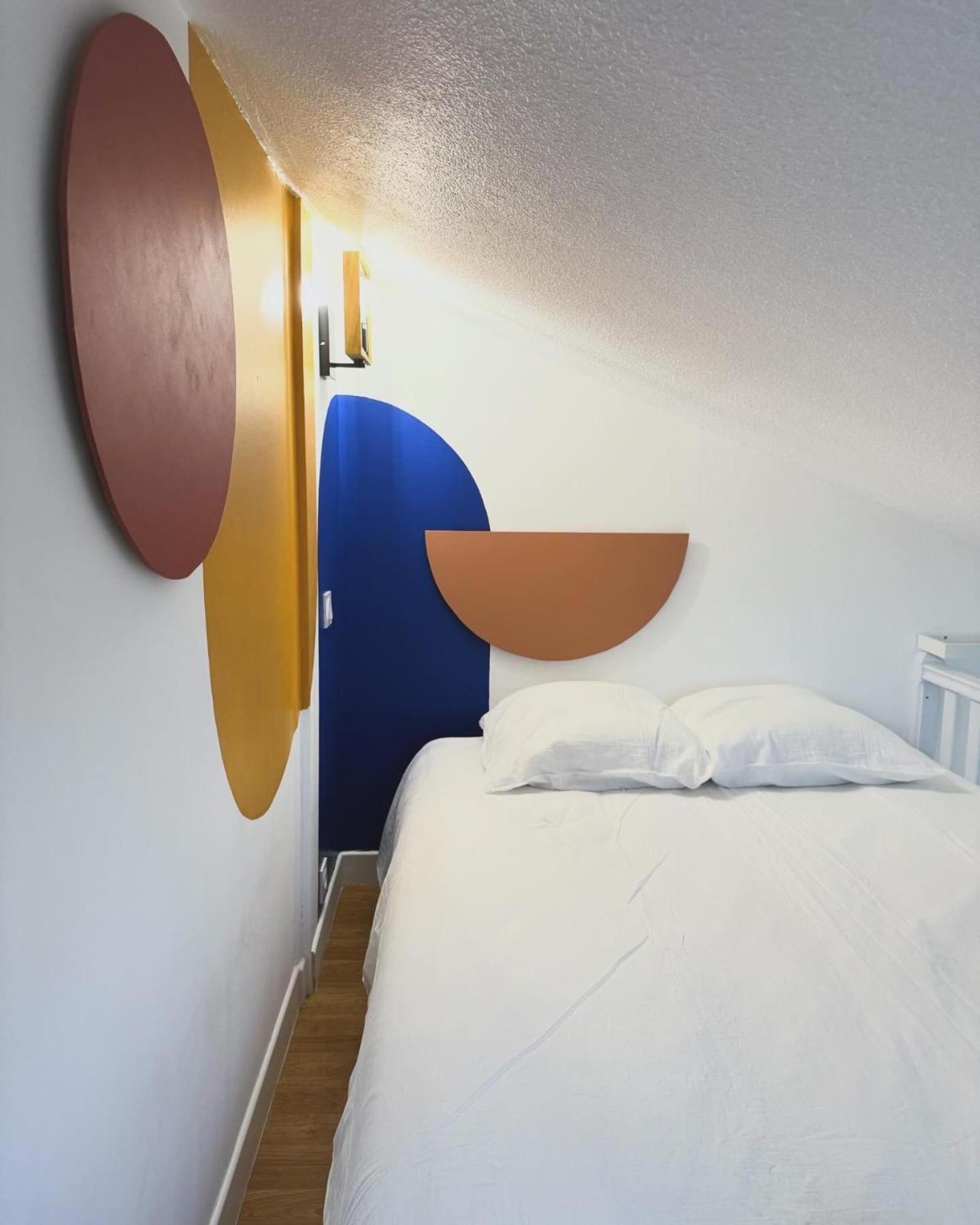 Maisonnette Au Bord Du Marin Port *