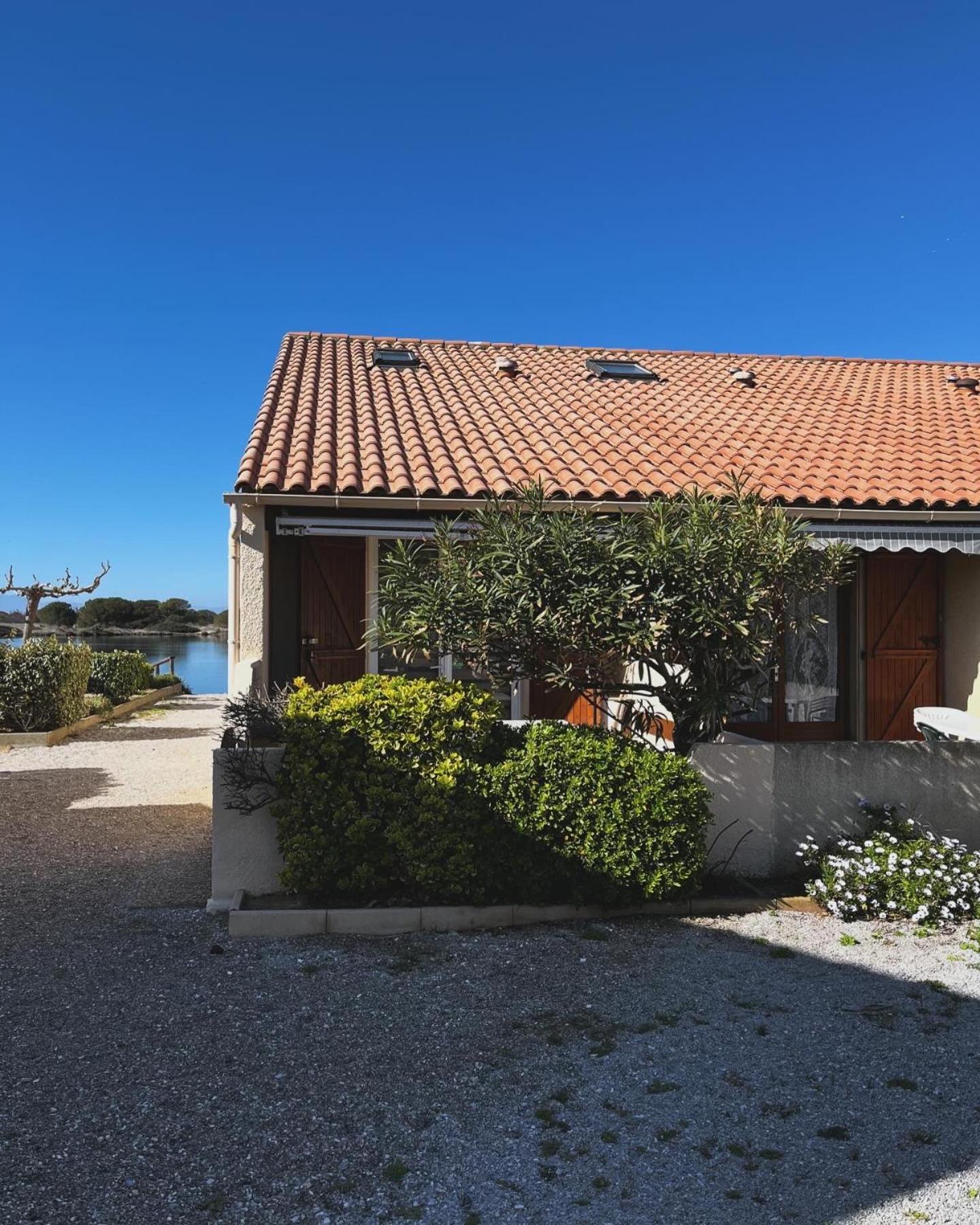 Maisonnette Au Bord Du Marin Port Holiday home Leucate